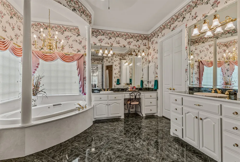 3107 Harris Street Gainesville, TX 76240