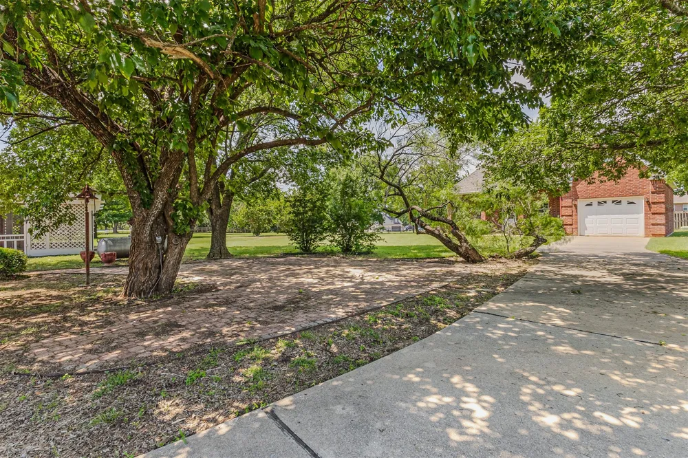 3107 Harris Street Gainesville, TX 76240