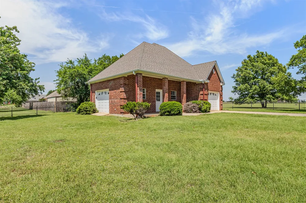 3107 Harris Street Gainesville, TX 76240
