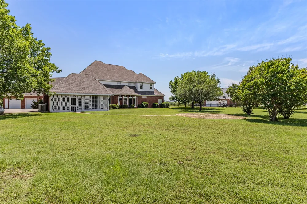 3107 Harris Street Gainesville, TX 76240