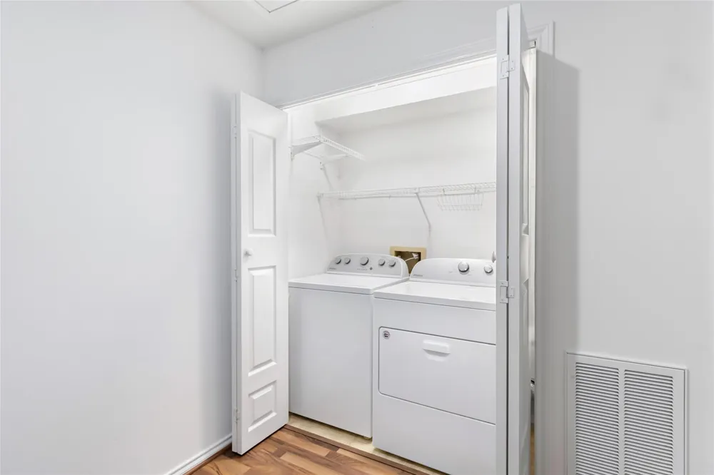 1011 Hamblen Road #205 Kingwood, TX 77339