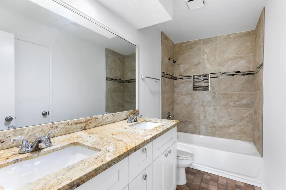 1011 Hamblen Road #205 Kingwood, TX 77339