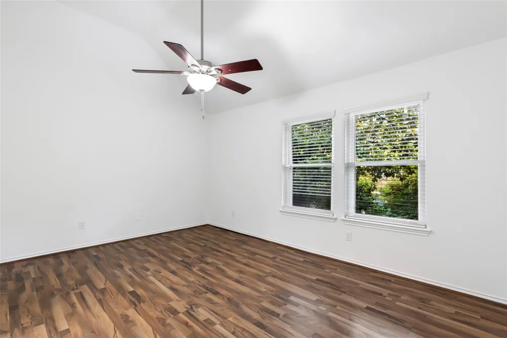 1011 Hamblen Road #205 Kingwood, TX 77339
