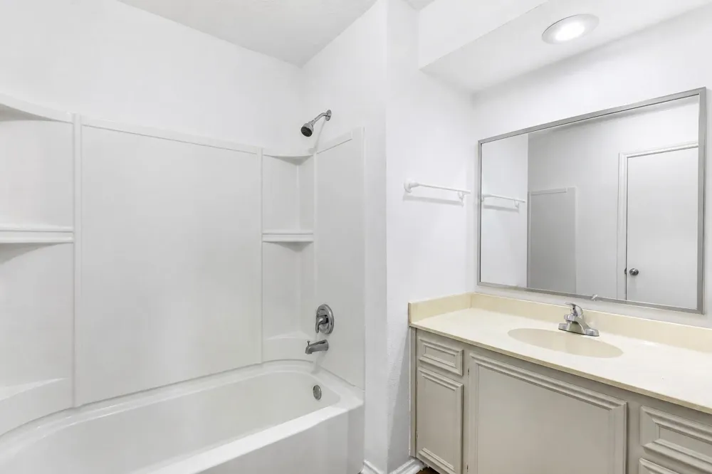 1011 Hamblen Road #205 Kingwood, TX 77339