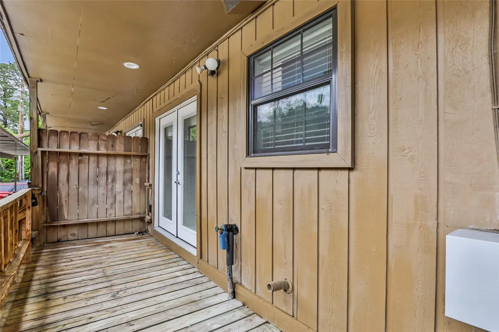 1011 Hamblen Road #205 Kingwood, TX 77339