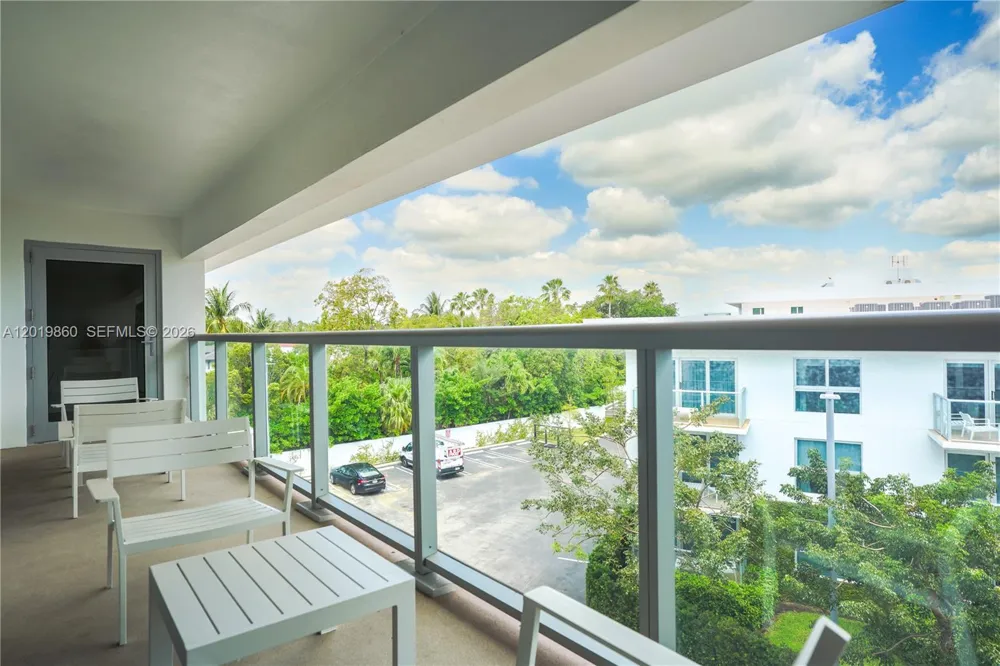 10250 Collins Avenue #407 Bal Harbour, FL 33154