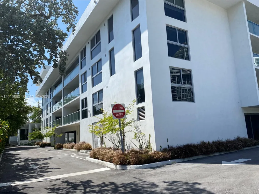 10250 Collins Avenue #407 Bal Harbour, FL 33154