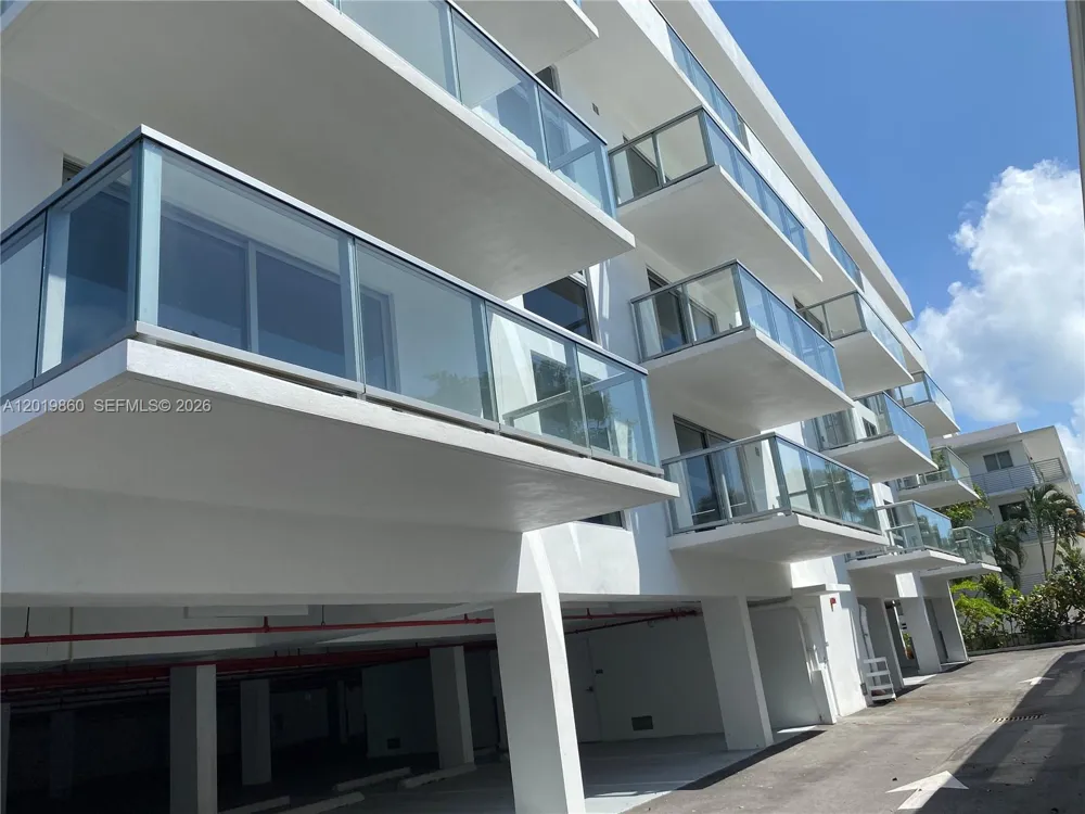 10250 Collins Avenue #407 Bal Harbour, FL 33154