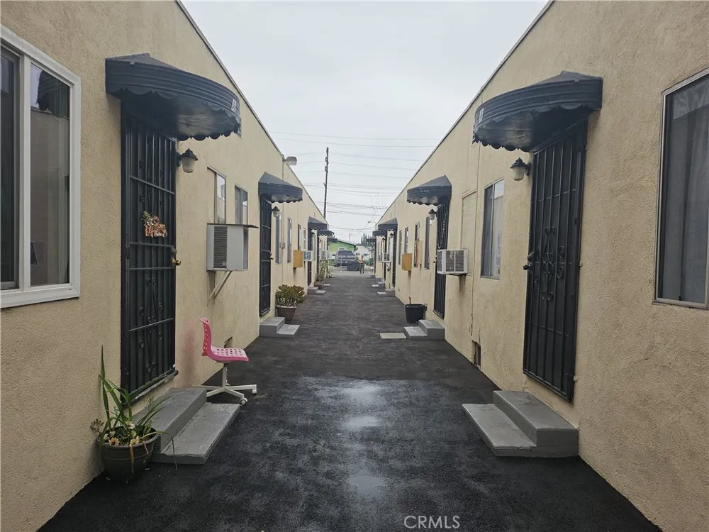 2815 Orchard Place South Gate, CA 90280