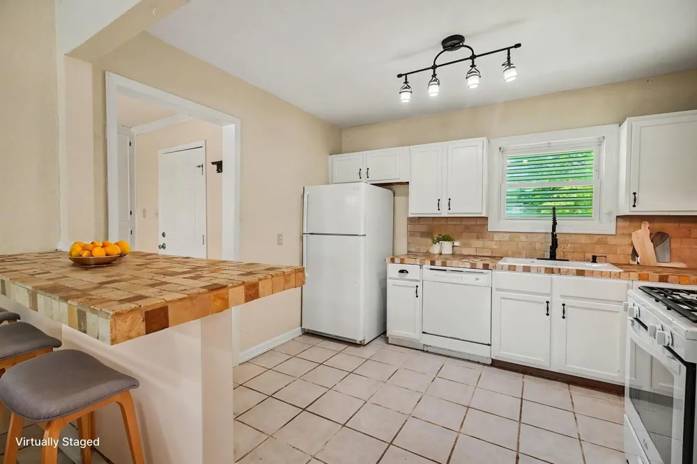 126 Bonita Avenue Galveston, TX 77550