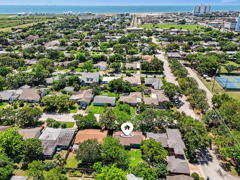 126 Bonita Avenue Galveston, TX 77550