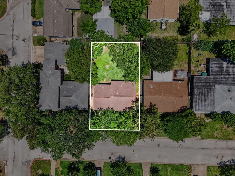 126 Bonita Avenue Galveston, TX 77550