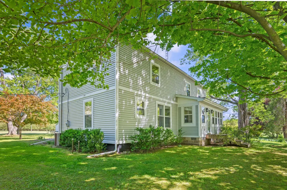 8498 Lake Road Berrien Center, MI 49102