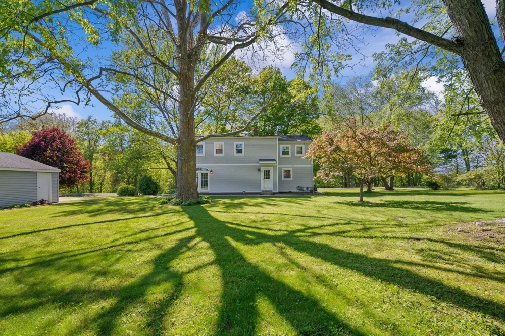 8498 Lake Road Berrien Center, MI 49102