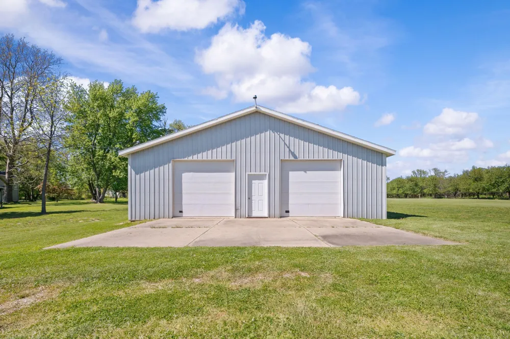 8498 Lake Road Berrien Center, MI 49102