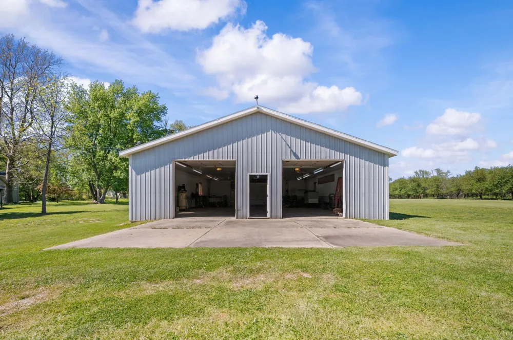 8498 Lake Road Berrien Center, MI 49102