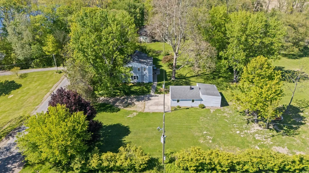 8498 Lake Road Berrien Center, MI 49102