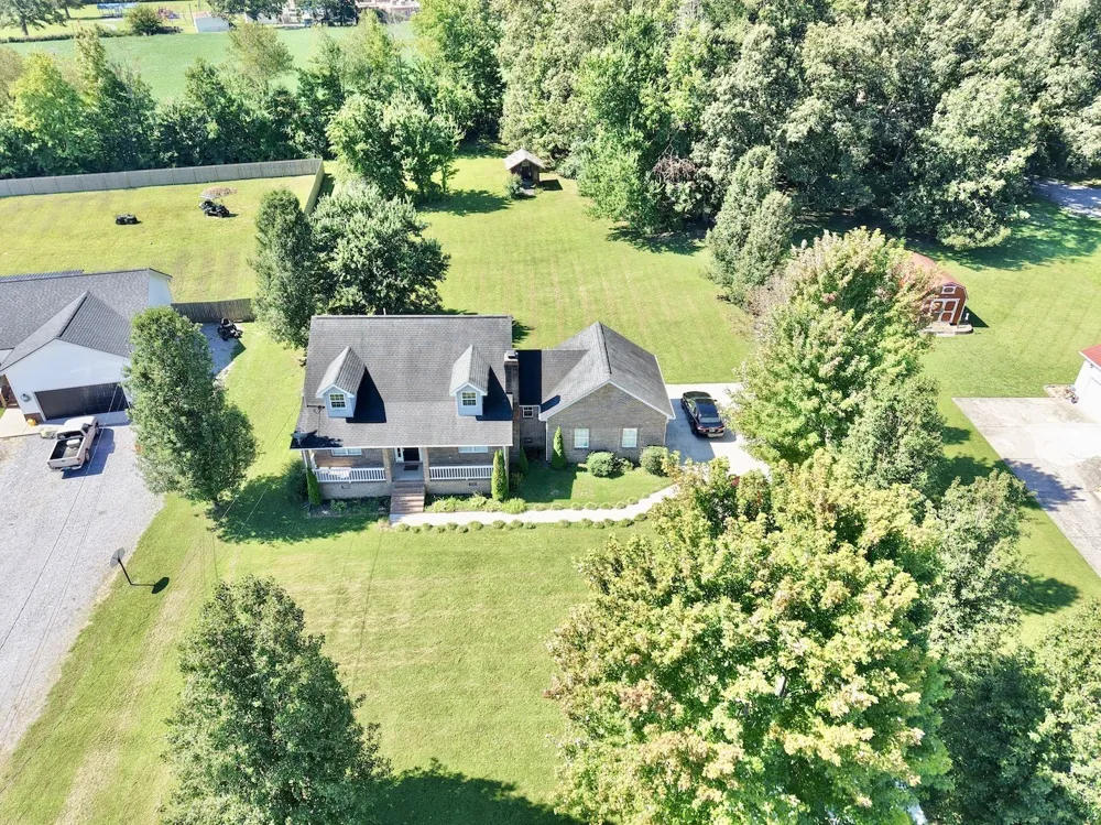 90 Heather Hts Bradyville, TN 37026