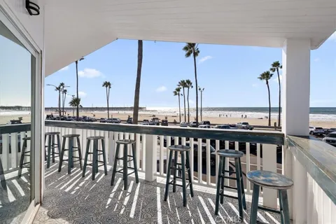 2214 W Oceanfront #B