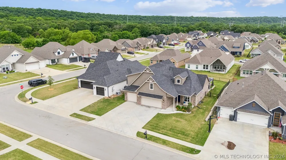 2888 Front Road Catoosa, OK 74015