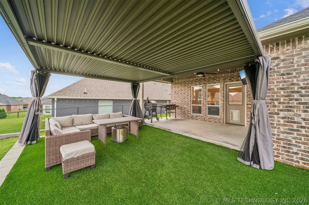 2888 Front Road Catoosa, OK 74015