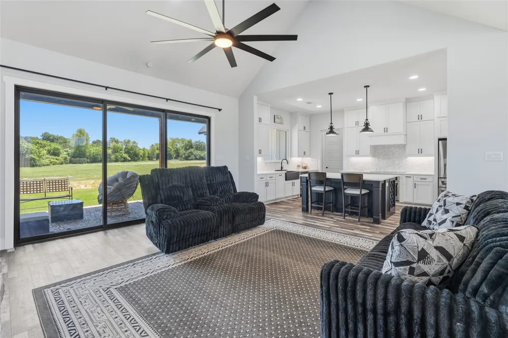 1100 Maverick Court Rio Vista, TX 76093