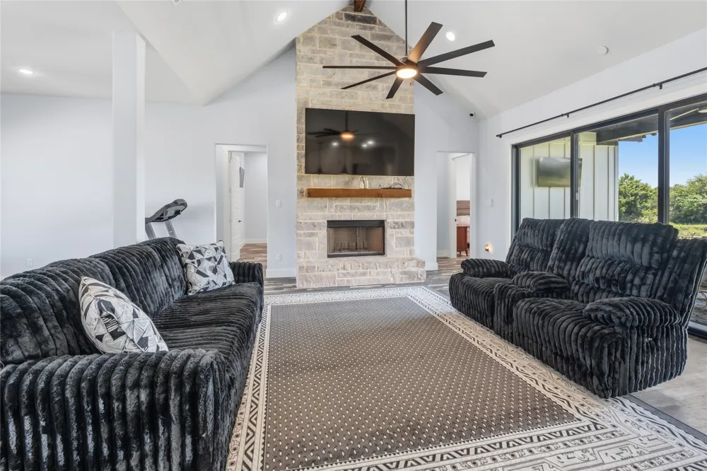 1100 Maverick Court Rio Vista, TX 76093