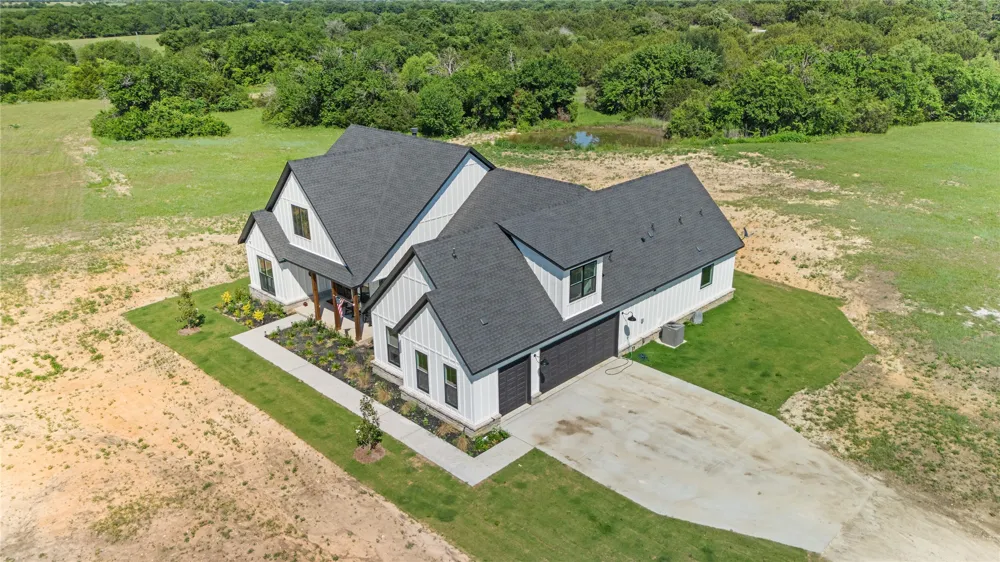 1100 Maverick Court Rio Vista, TX 76093