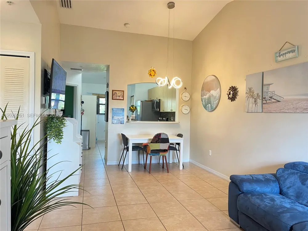 22731 SW 88th Pl #303 Cutler Bay, FL 33190