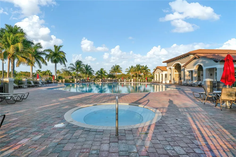 22731 SW 88th Pl #303 Cutler Bay, FL 33190
