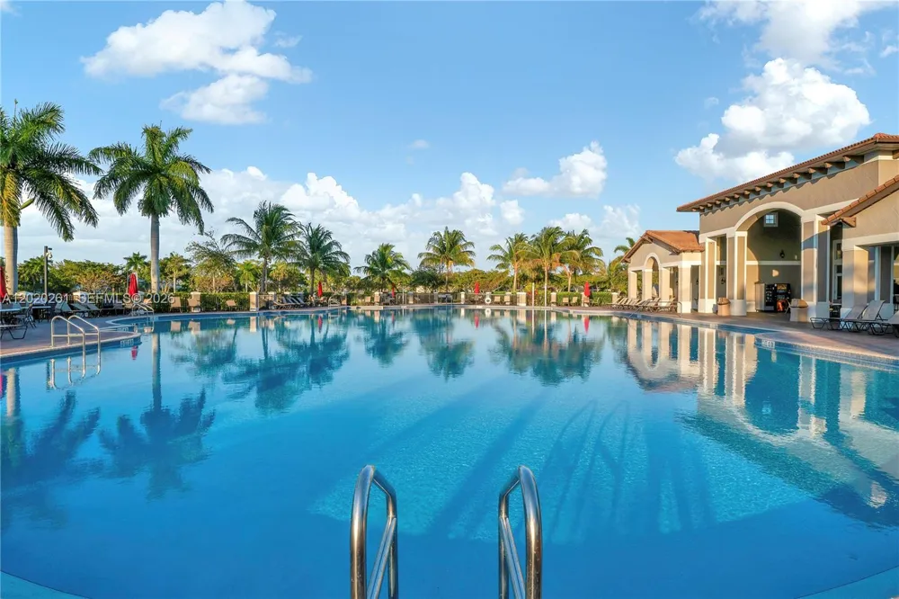 22731 SW 88th Pl #303 Cutler Bay, FL 33190
