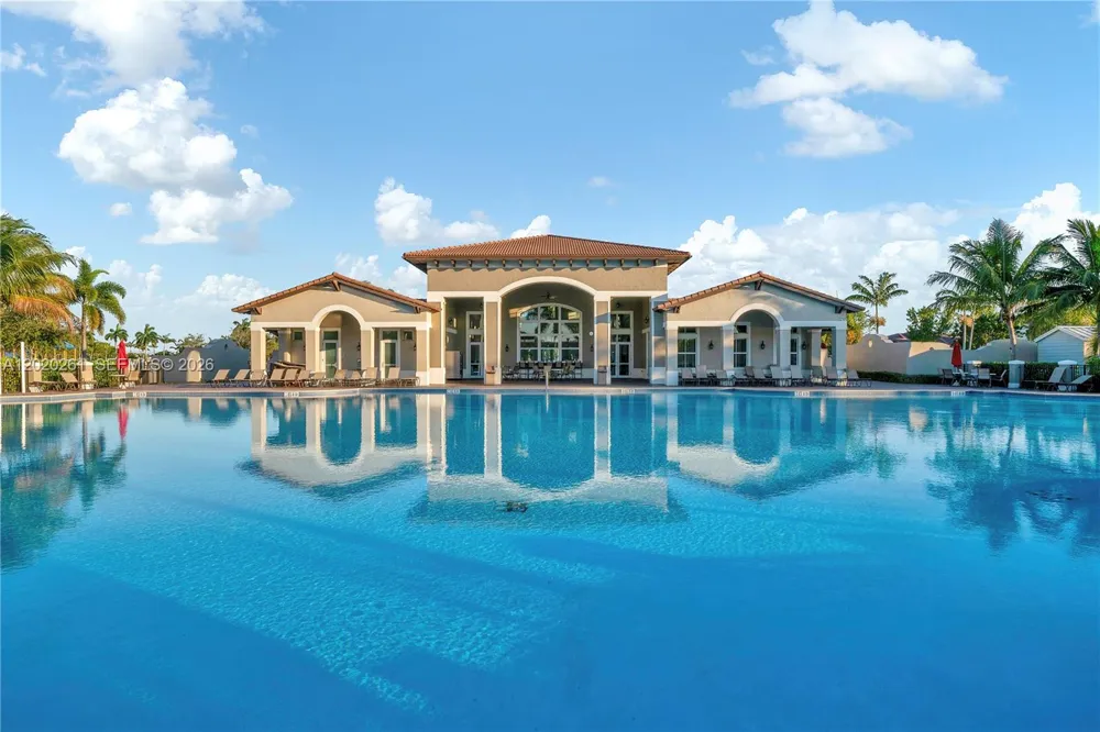 22731 SW 88th Pl #303 Cutler Bay, FL 33190