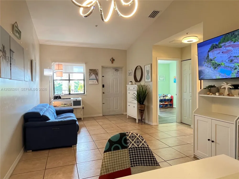 22731 SW 88th Pl #303 Cutler Bay, FL 33190