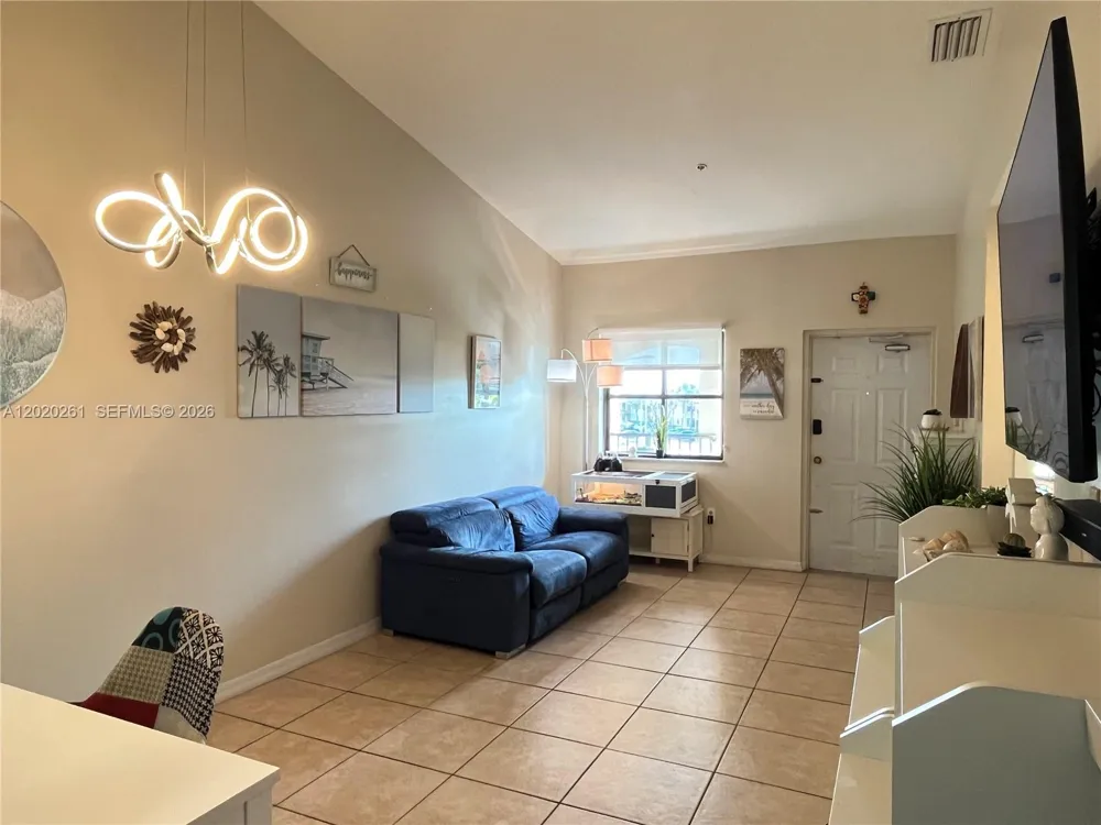 22731 SW 88th Pl #303 Cutler Bay, FL 33190