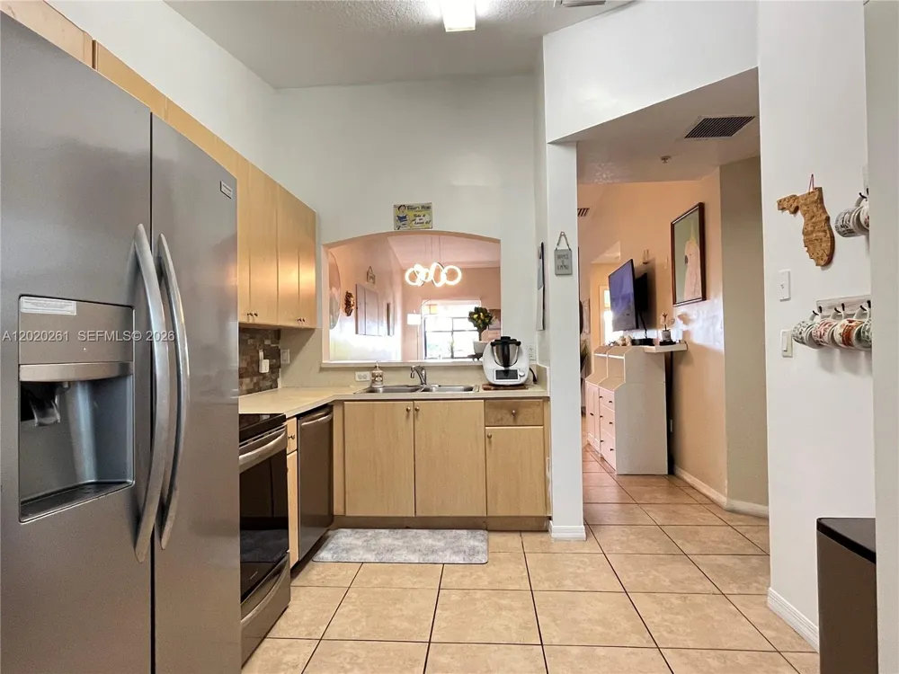 22731 SW 88th Pl #303 Cutler Bay, FL 33190
