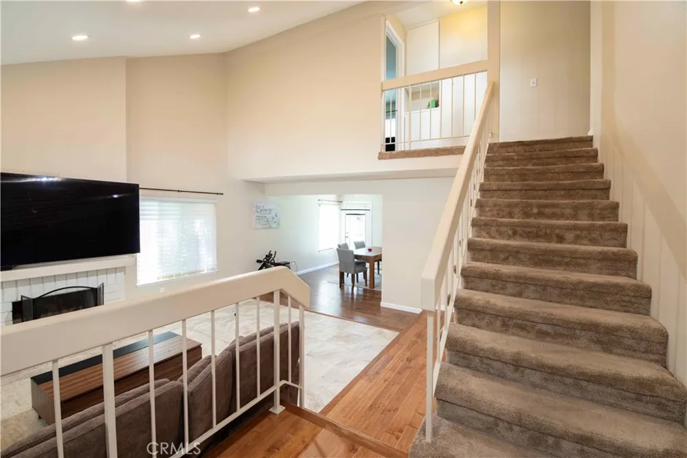 1452 GRANADA AVENUE Corona, CA 92878