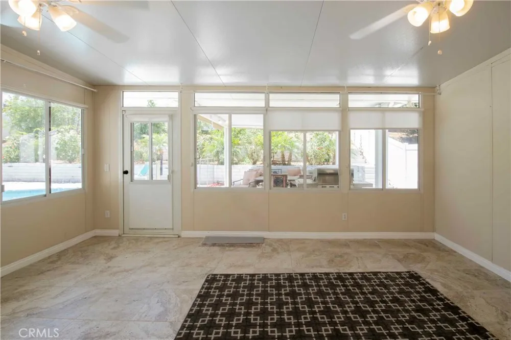 1452 GRANADA AVENUE Corona, CA 92878