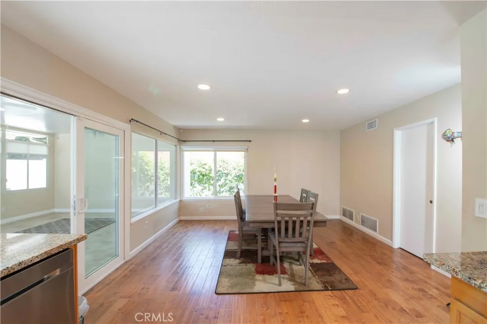 1452 GRANADA AVENUE Corona, CA 92878