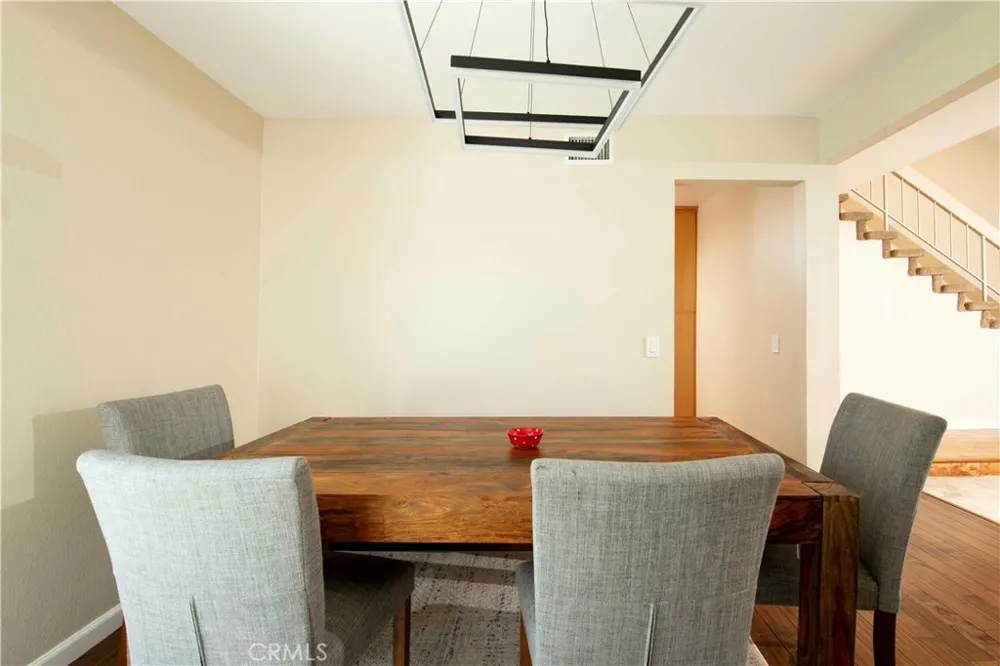 1452 GRANADA AVENUE Corona, CA 92878