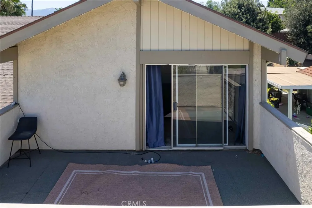 1452 GRANADA AVENUE Corona, CA 92878