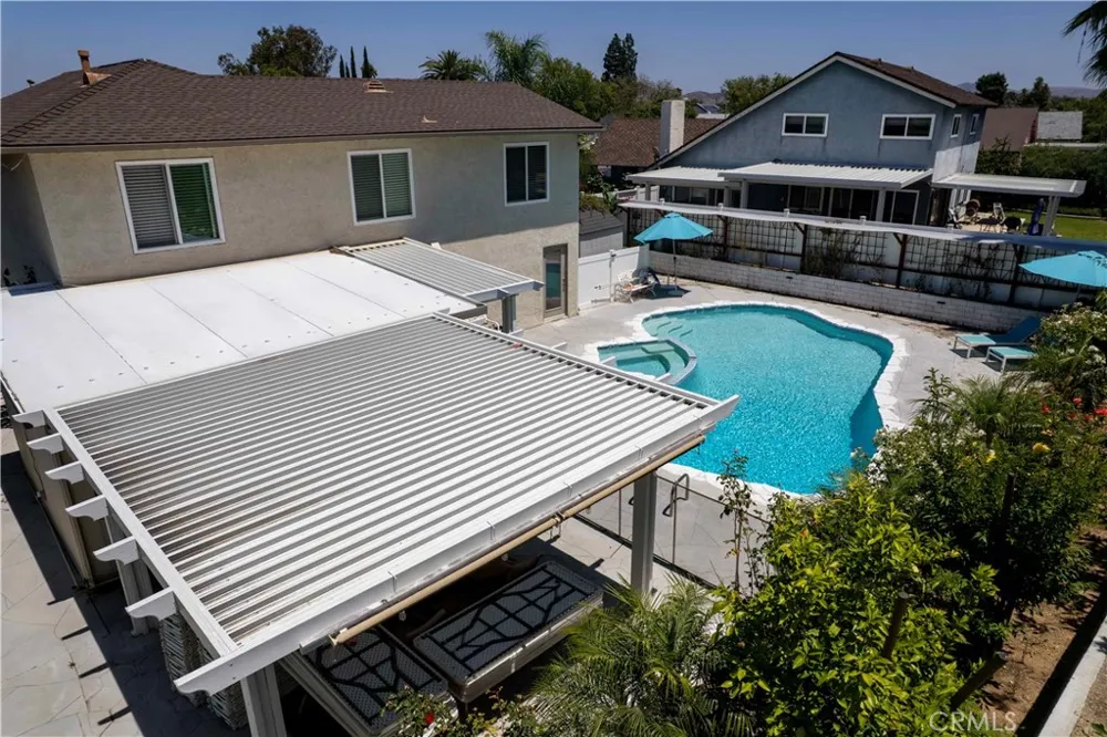 1452 GRANADA AVENUE Corona, CA 92878