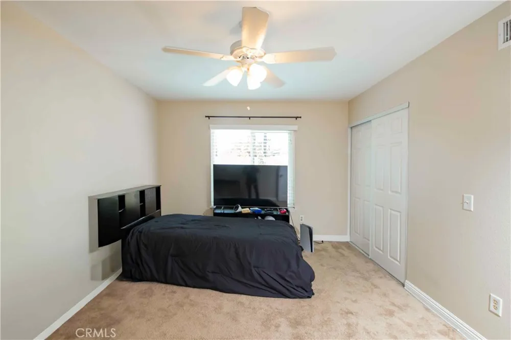 1452 GRANADA AVENUE Corona, CA 92878