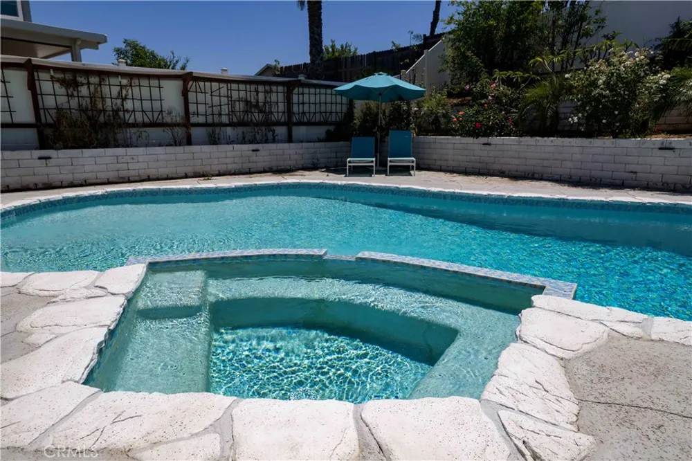 1452 GRANADA AVENUE Corona, CA 92878