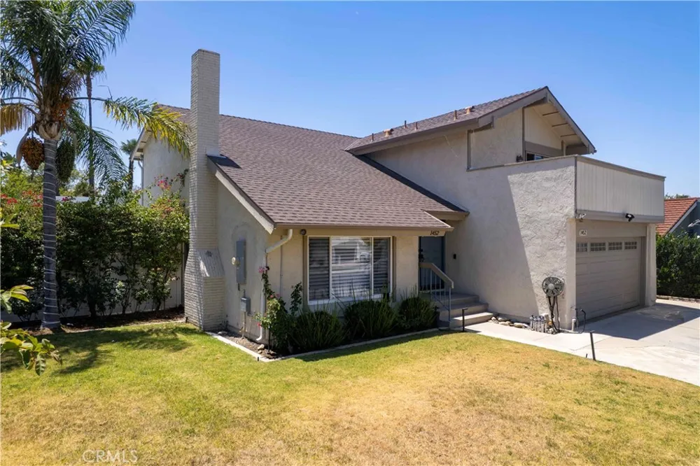 1452 GRANADA AVENUE Corona, CA 92878