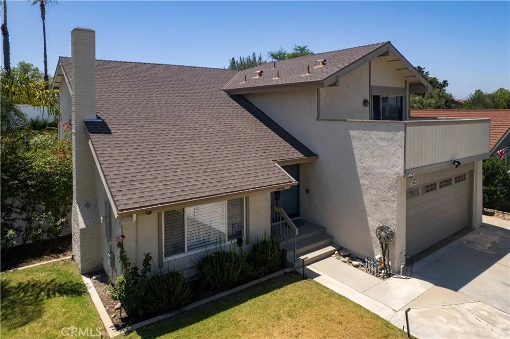 1452 GRANADA AVENUE Corona, CA 92878