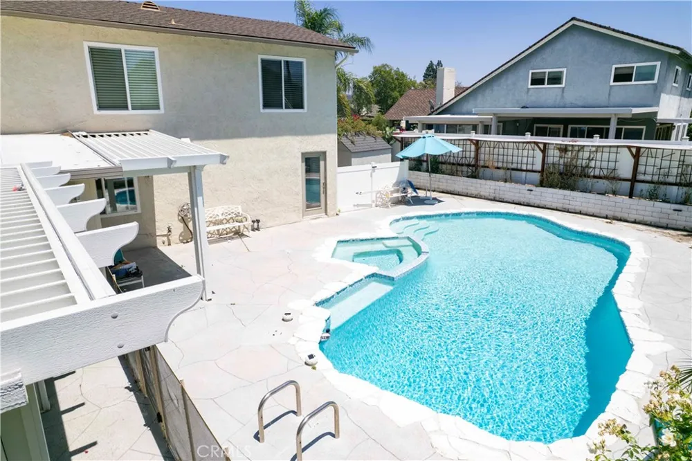 1452 GRANADA AVENUE Corona, CA 92878