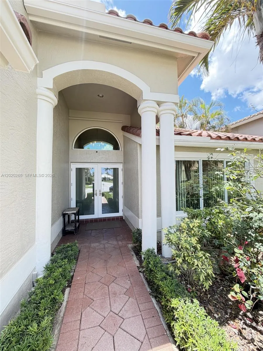 19432 Preserve Dr Boca Raton, FL 33498