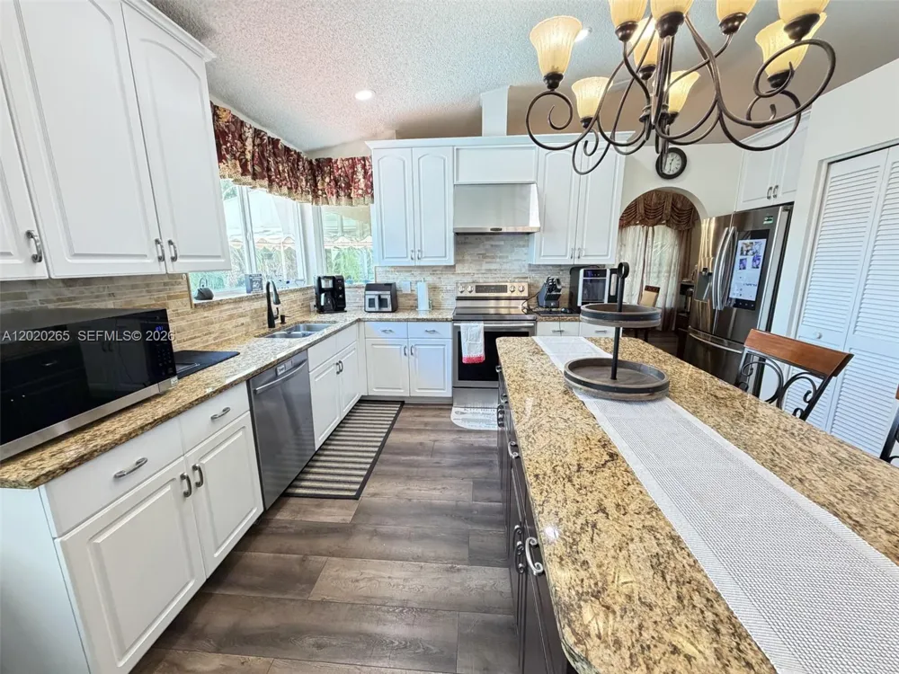 19432 Preserve Dr Boca Raton, FL 33498