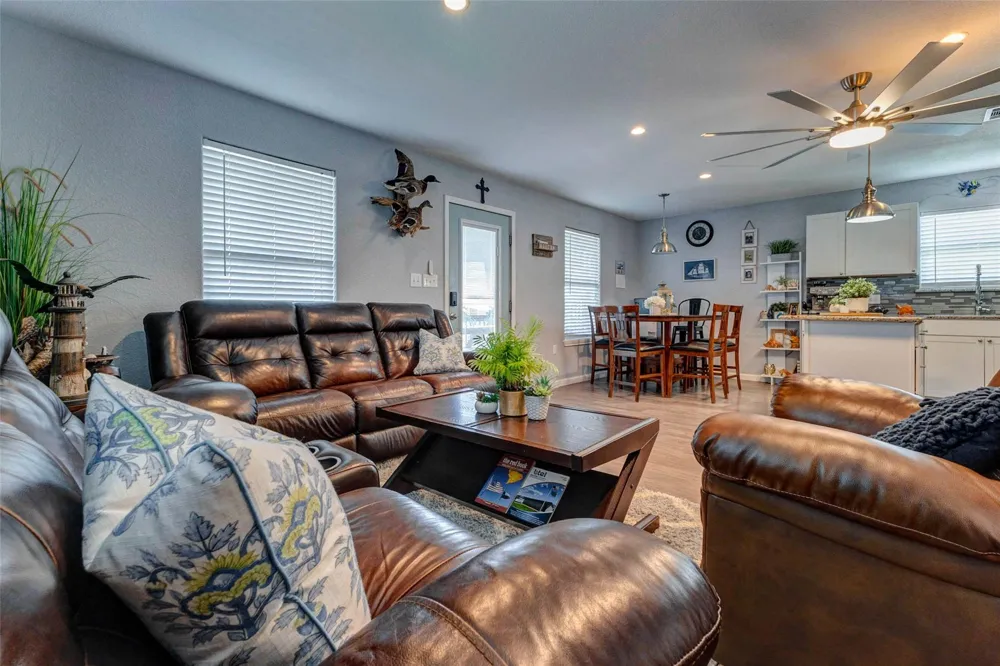 90 Dolphin Lane Freeport, TX 77541