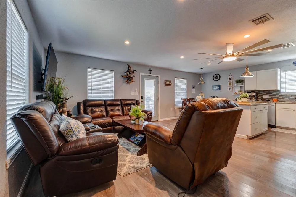 90 Dolphin Lane Freeport, TX 77541